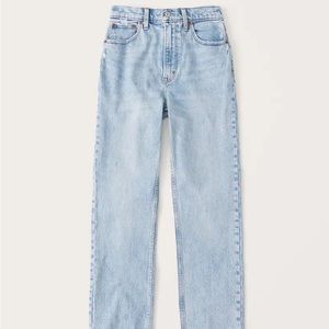 Abercrombie Ultra High Rise 90s Straight Jean!